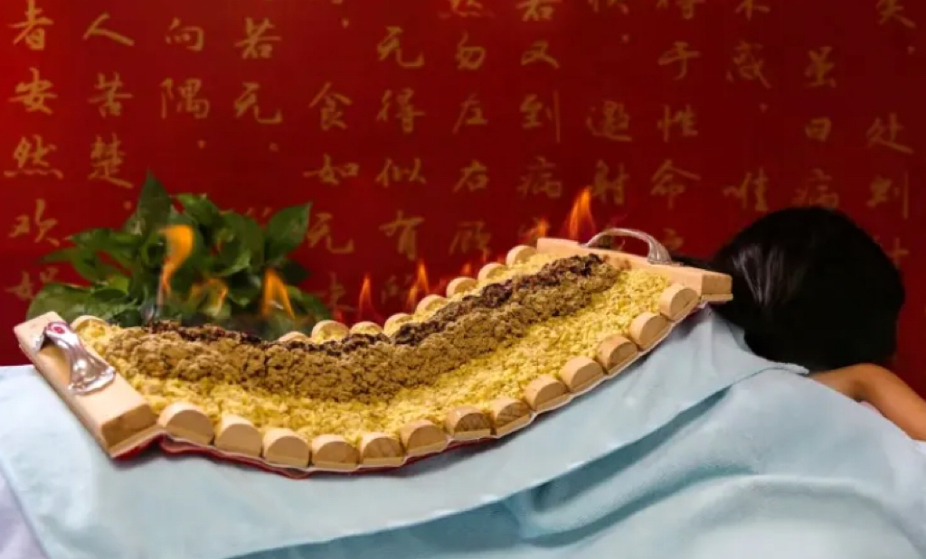【中医特色疗法】冬病夏治，督脉灸---“艾”上你的督脉！