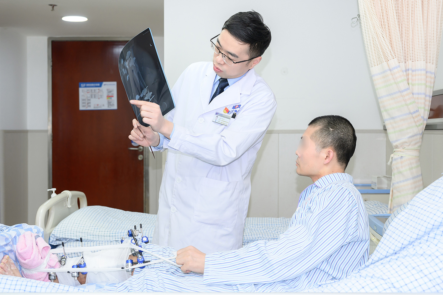 喜讯！重庆长城骨科医院田林荣获“重庆市劳动模范”称号！